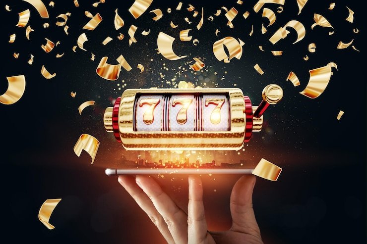 Pengguna memeriksa referral melalui ponsel